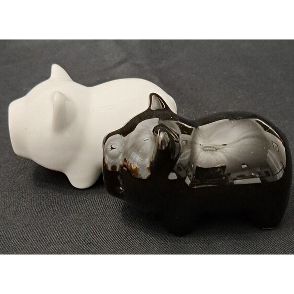 Cute Pig Salt and Pepper Shakers Black and White Porcelain Ceramic - Picture 2 of 6